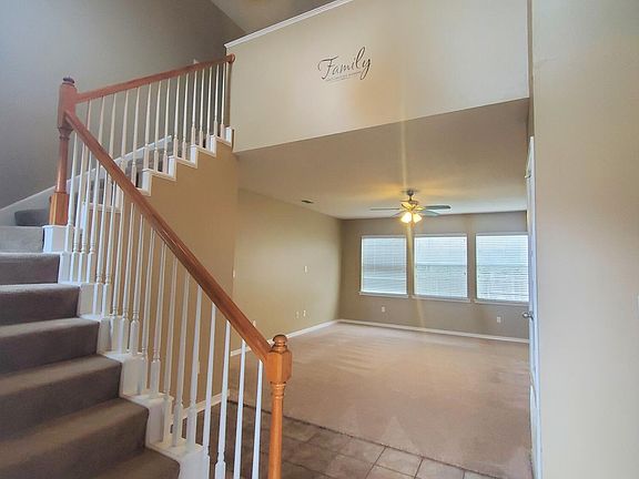 2nd image of 18098 Lake Vista Dr