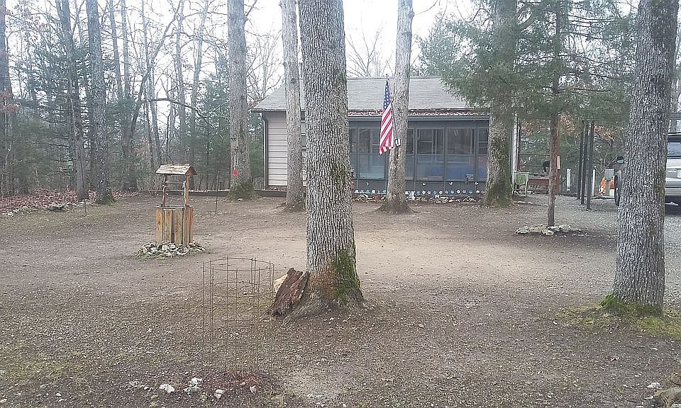 1st image of 127 Briarwood Dr