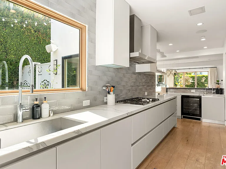 6241 Drexel Ave — Photo 8
