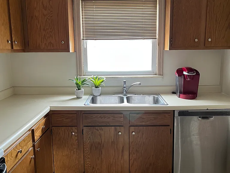 2303 Warrensville Center Rd #UP — Photo 5