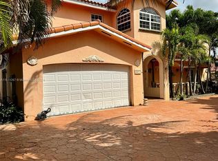 8921 SW 44th St, Miami, FL 33165