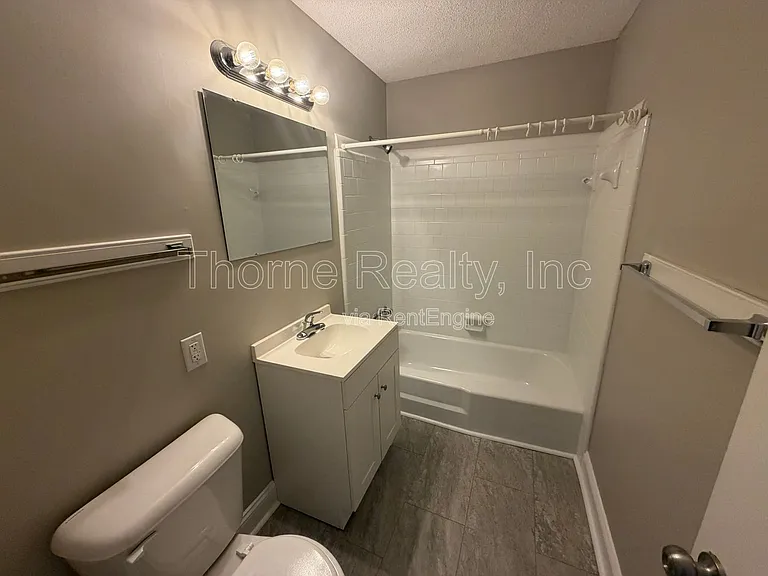 618 S Boddie St — Photo 15