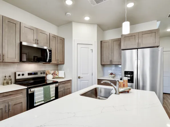 Equinox Townhomes at New Braunfels