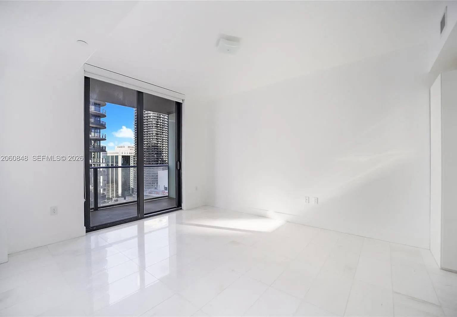 1 bed, 759 sqft, $4,100 — Photo 2