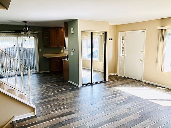 2nd image of 6S020 Park Meadow Dr
