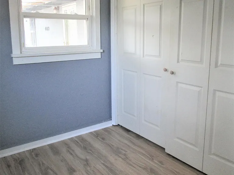 402 W Adams Ave — Photo 10