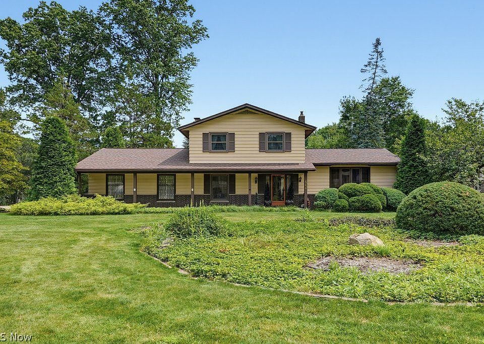 1st image of 664 Deerwood Dr