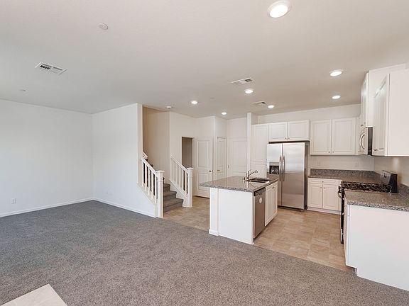 5th image of 961 Foxwood Ln