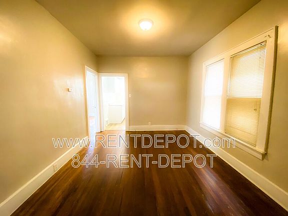 2nd image of 1415 E Indiana St