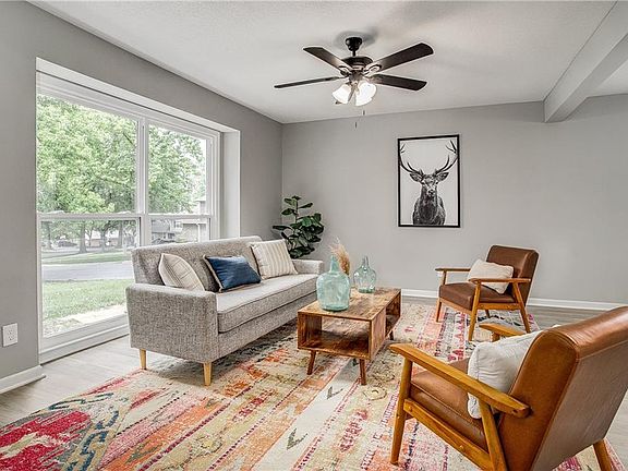 5th image of 8169 NW Twin Oaks Dr