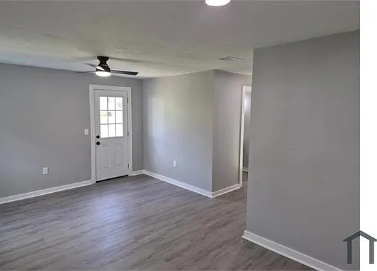 4858 Sheridan Dr — Photo 11