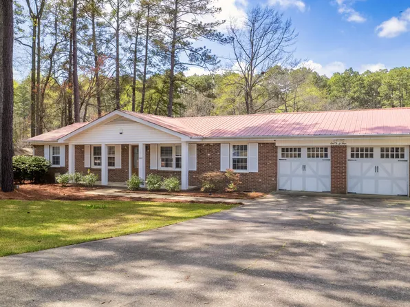 144 Boiling Springs Circle, Southern Pines, NC 28387