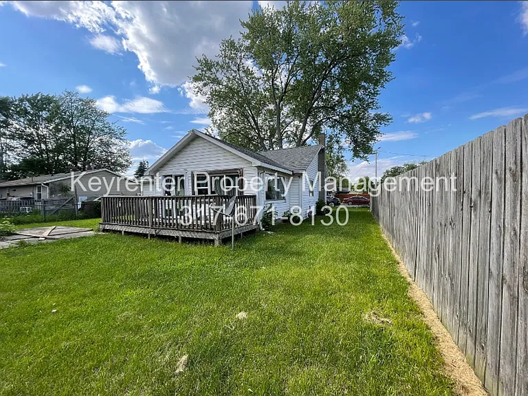 1027 E 4th St — Photo 21