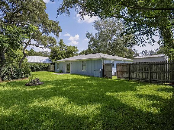 4th image of 140 Bonita Rd
