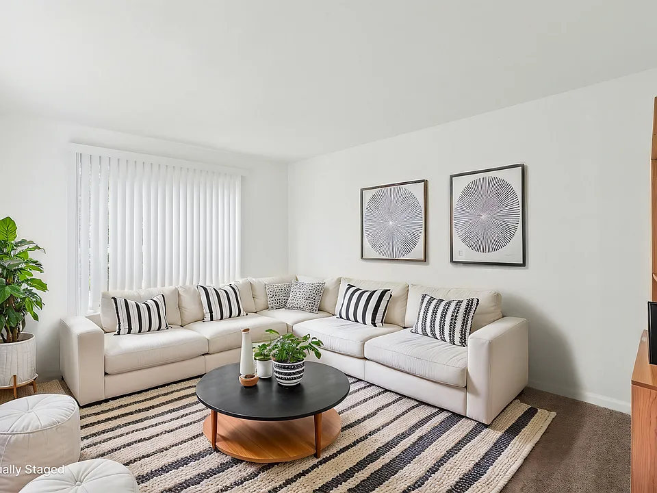 CrestWind Townhomes and Apartments