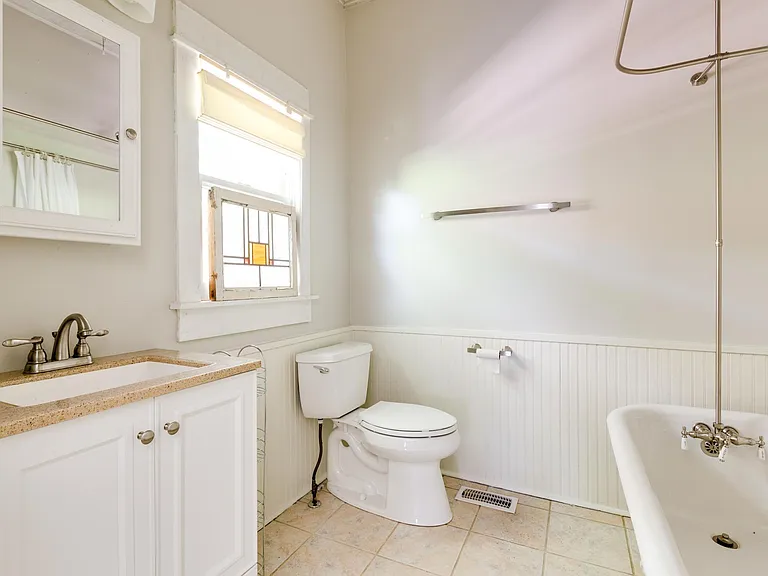 116 Warren St NE — Photo 28