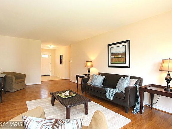 5th image of 16609 Baederwood Ln