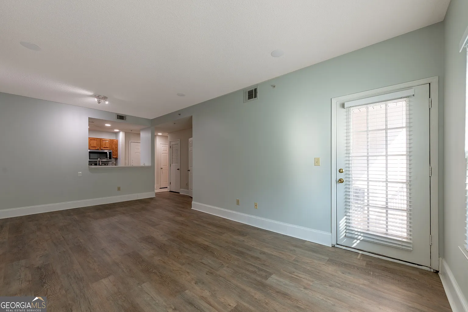 1075 Peachtree Walk NE Unit A102 photo 1