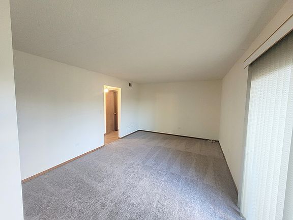 3rd image of 6305 S Nashville Ave #2S