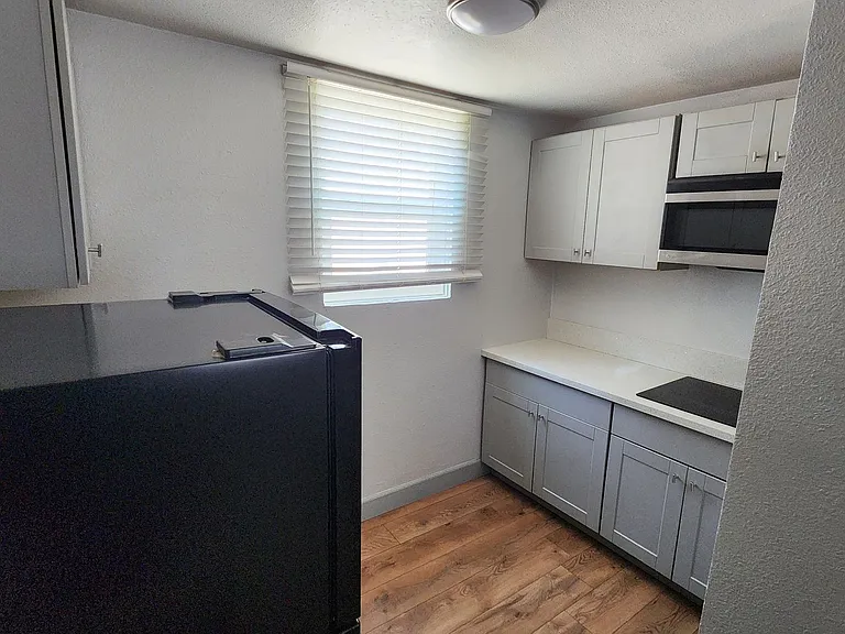 311 N 16th St #9 — Photo 3