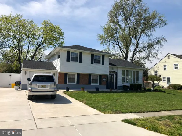 110 Evergreen Rd, Stratford, NJ 08084