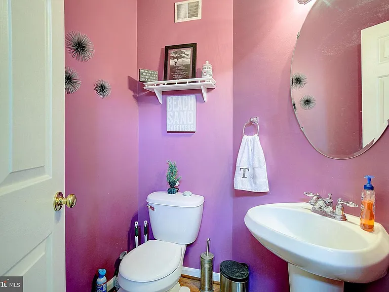 7898 Ivy Ter — Photo 10