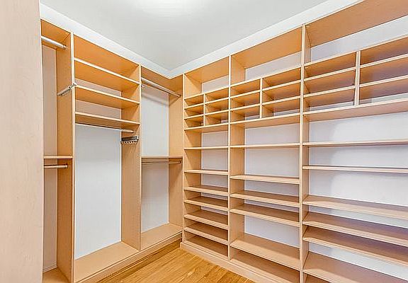 5th image of 2728 Thomson Ave Unit 702