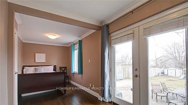 1058 Alexandra Ave W #UPPER — Photo 6