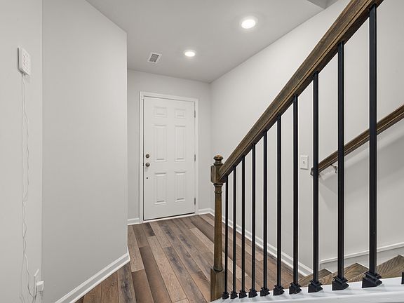 5th image of 2524 Laurel Valley Way