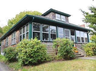 21 Lawn Ave, Jamestown, RI 02835