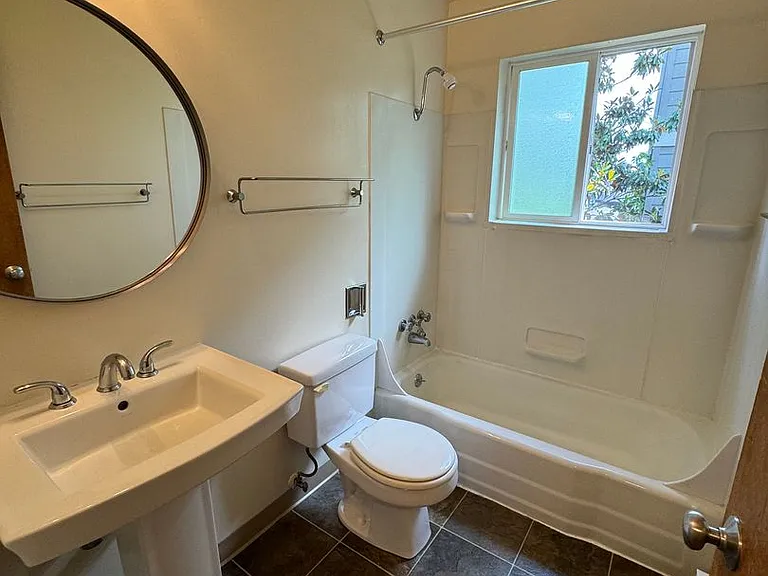 Dolores Manor Apartments — Photo 64