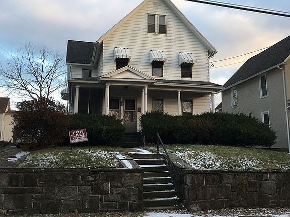 Old-fashioned curb appeal