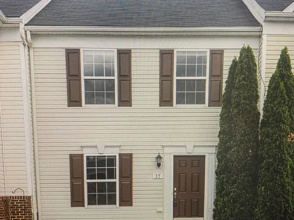 35 Fast View Dr, Martinsburg, WV 25404