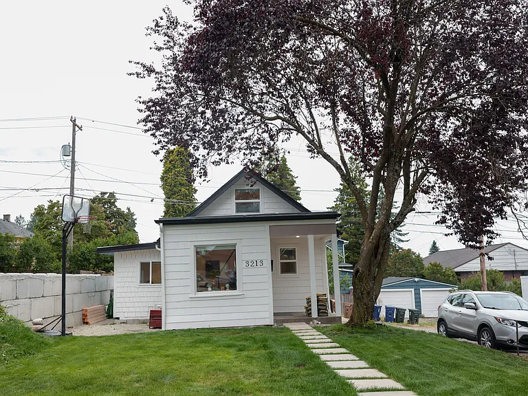 3213 6th Ave — Photo 28