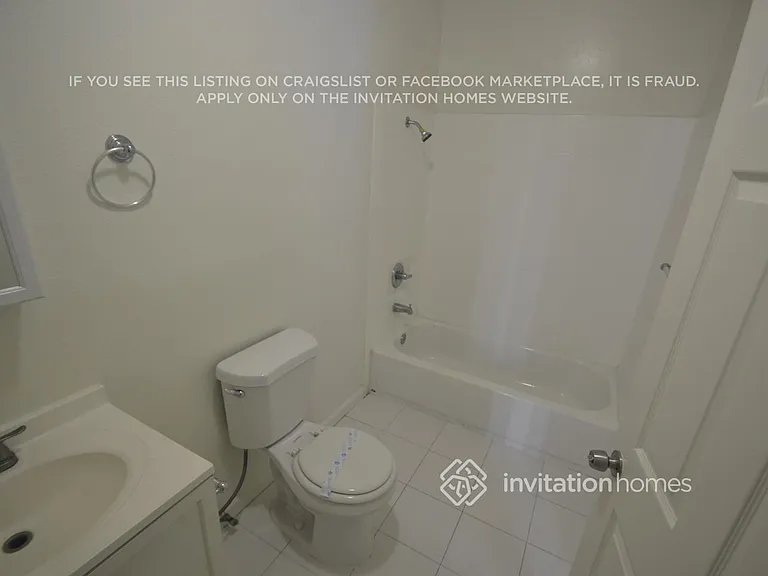 1017 W 73rd St — Photo 12