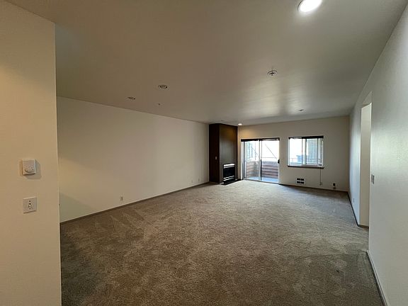 5th image of 6823 Oswego Pl NE #101