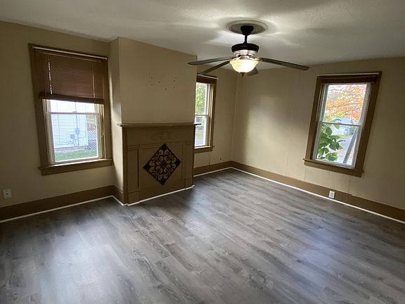 3rd image of 417 E 7th St #0