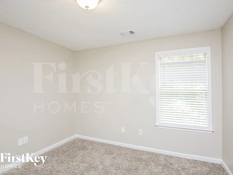 1577 Pinebreeze Dr — Photo 12