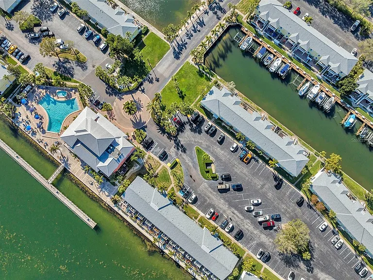 5116 Beach Dr SE #C — Photo 18