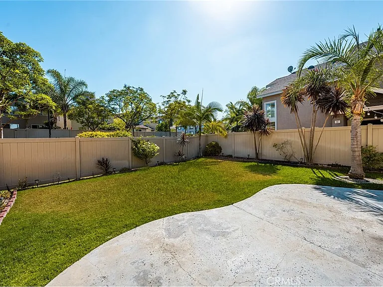 3441 E Berkshire Ct — Photo 19