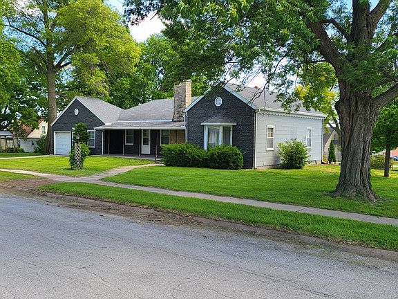 5th image of 808 5th St