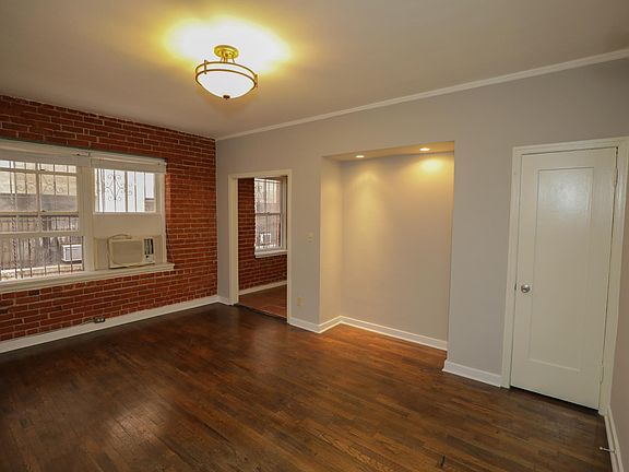 3rd image of 729 S St Andrews Pl APT 104