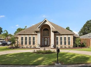 132 Dickson Dr, Belle Chasse, LA 70037