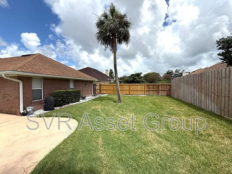 8997 Adams Walk Dr — Photo 10