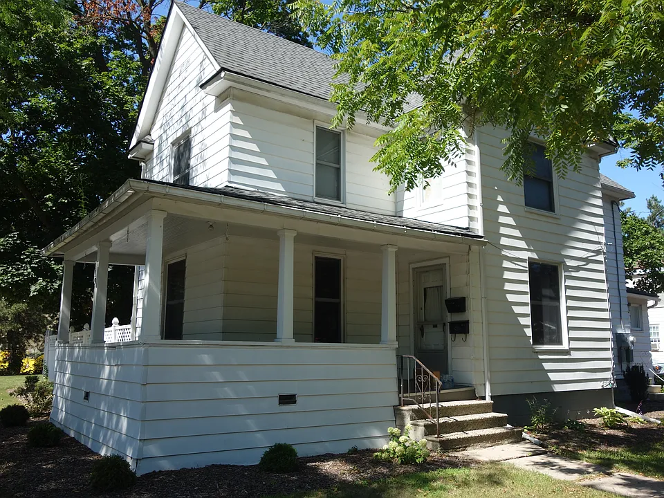 119 E Henry St #1