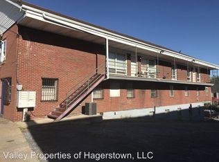 819 N Queen St APT 6, Martinsburg, WV 25404