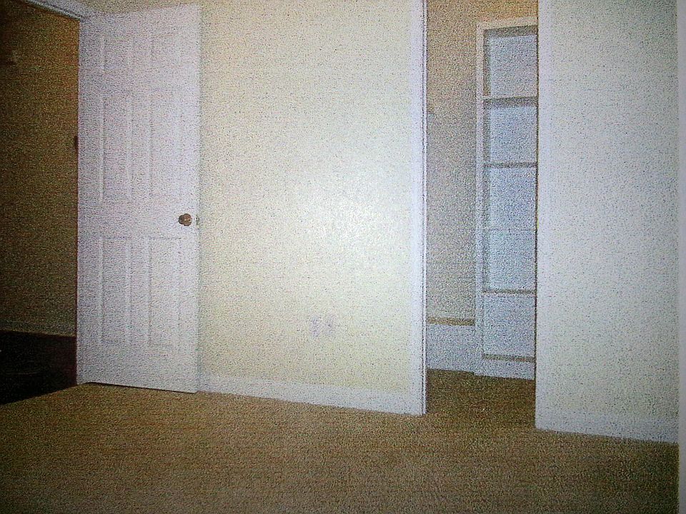 2nd image of 300 W Railroad Ave APT 2