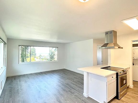 5th image of 5220 California Ave SW #1B-1Ba-600Sqft