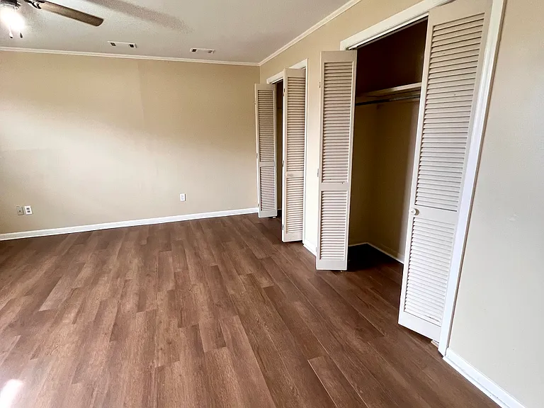600 Brooks Rd — Photo 32