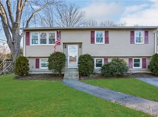 15 Baron Ct, Warwick, RI 02888